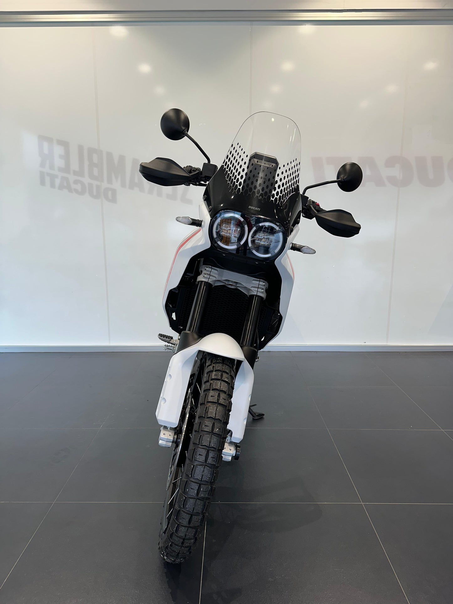 DUCATI DESERTX