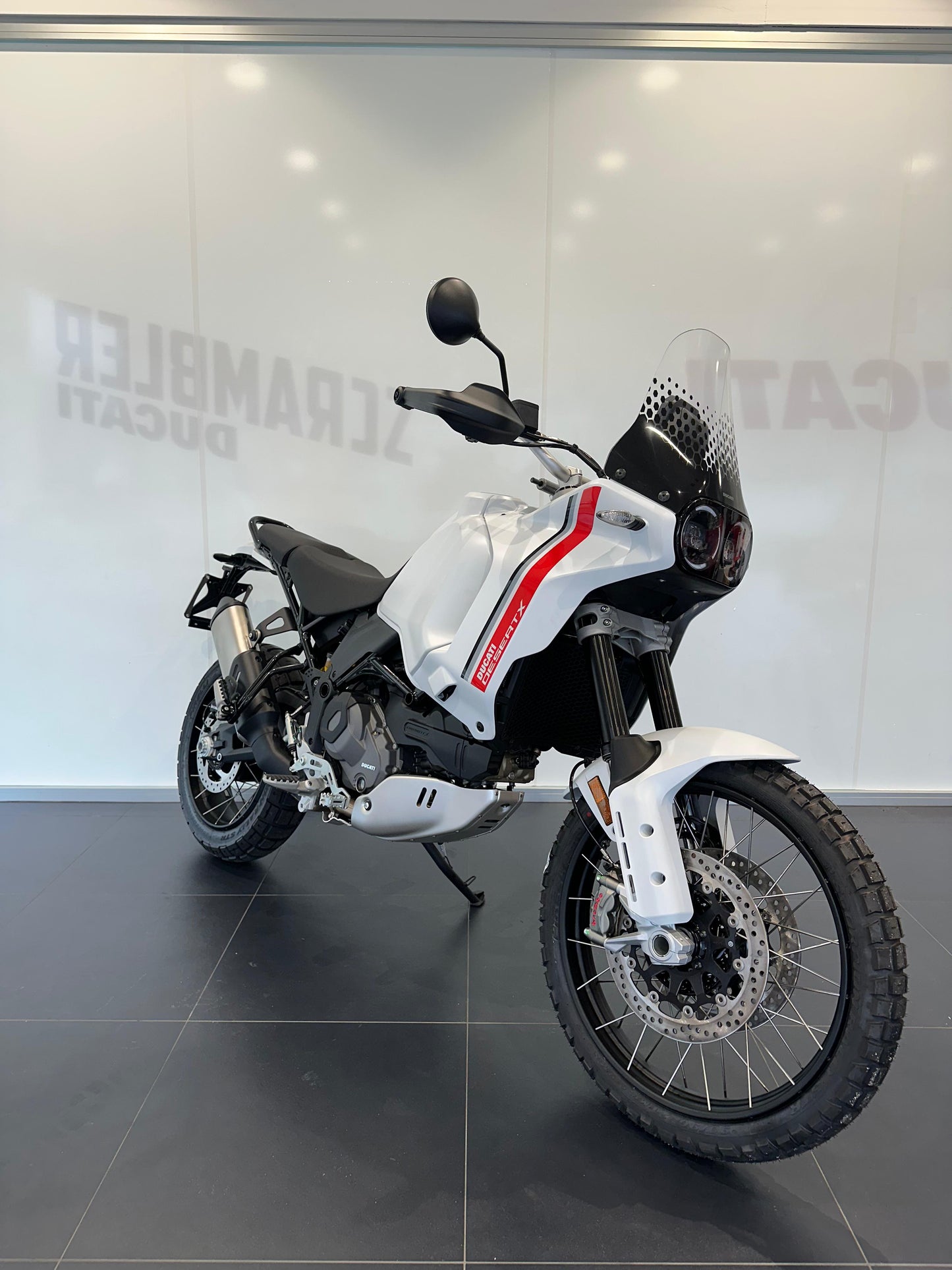 DUCATI DESERTX