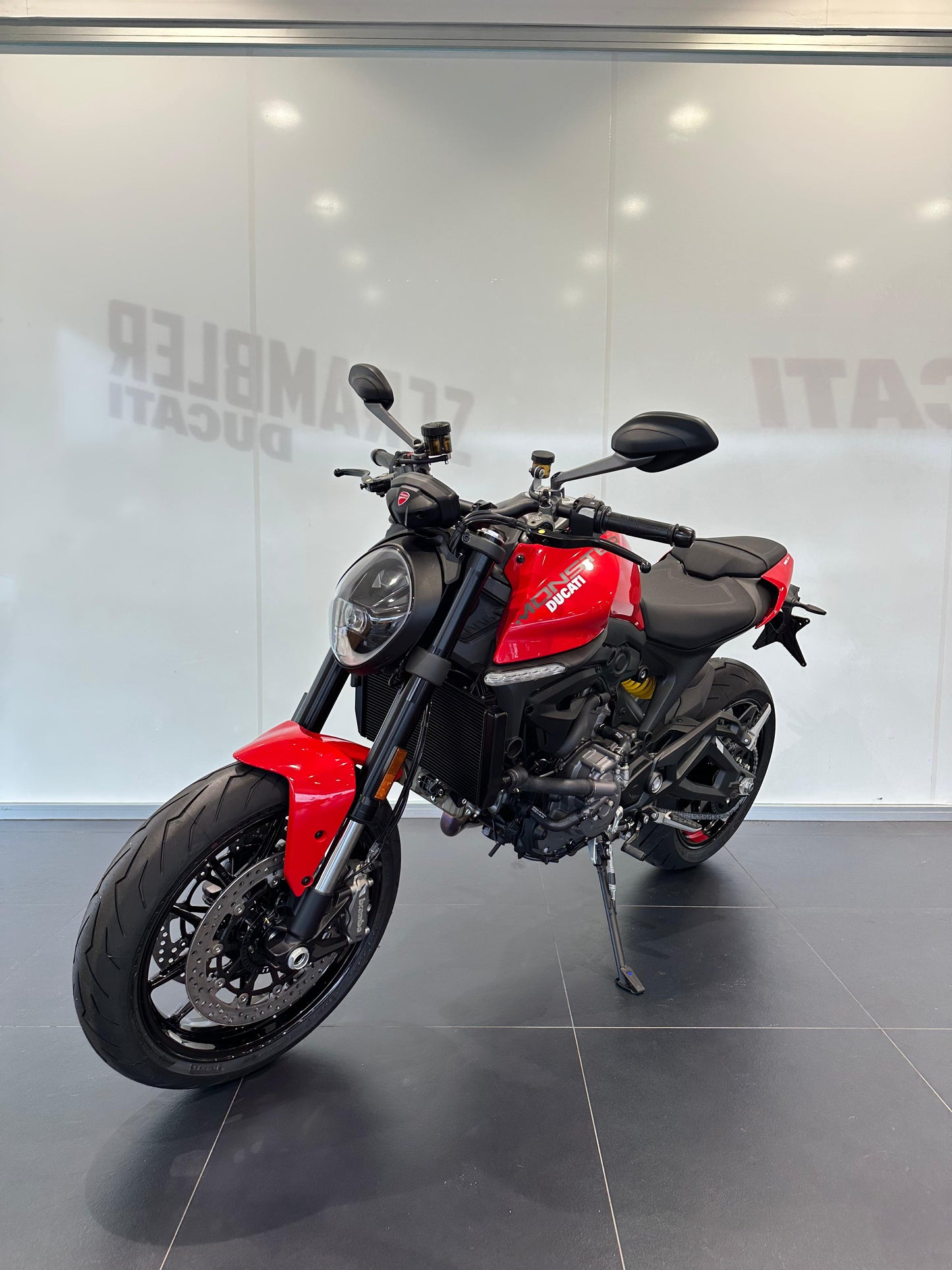 DUCATI MONSTER 937 RED