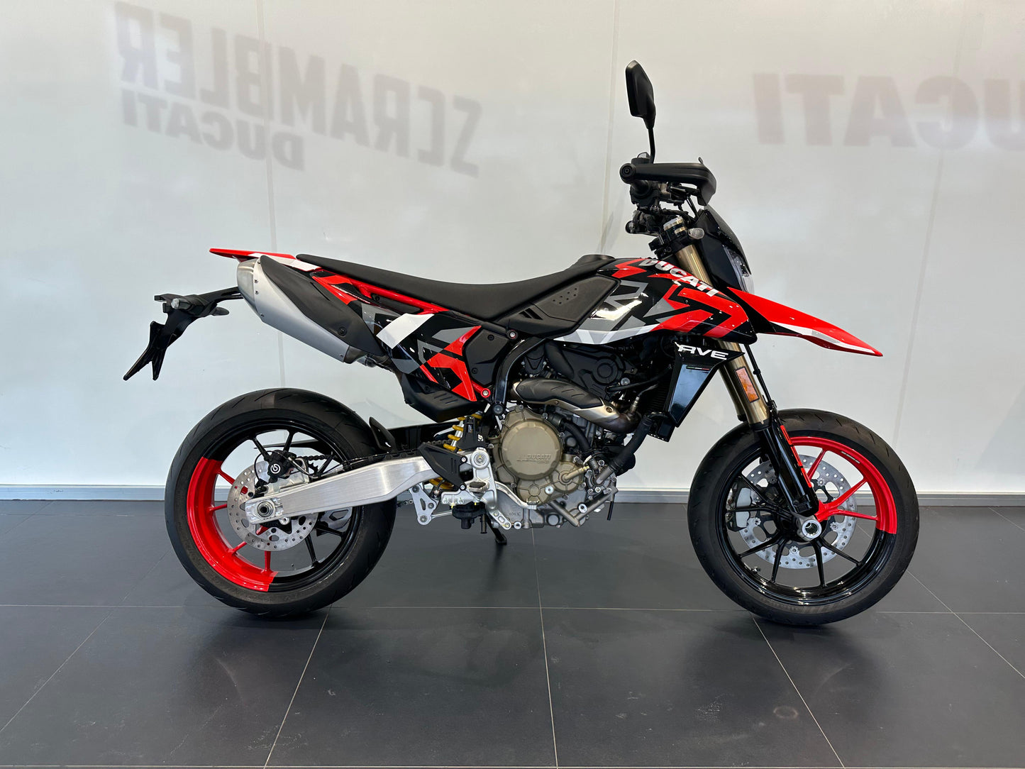 DUCATI HYPERMOTARD 698 RVE