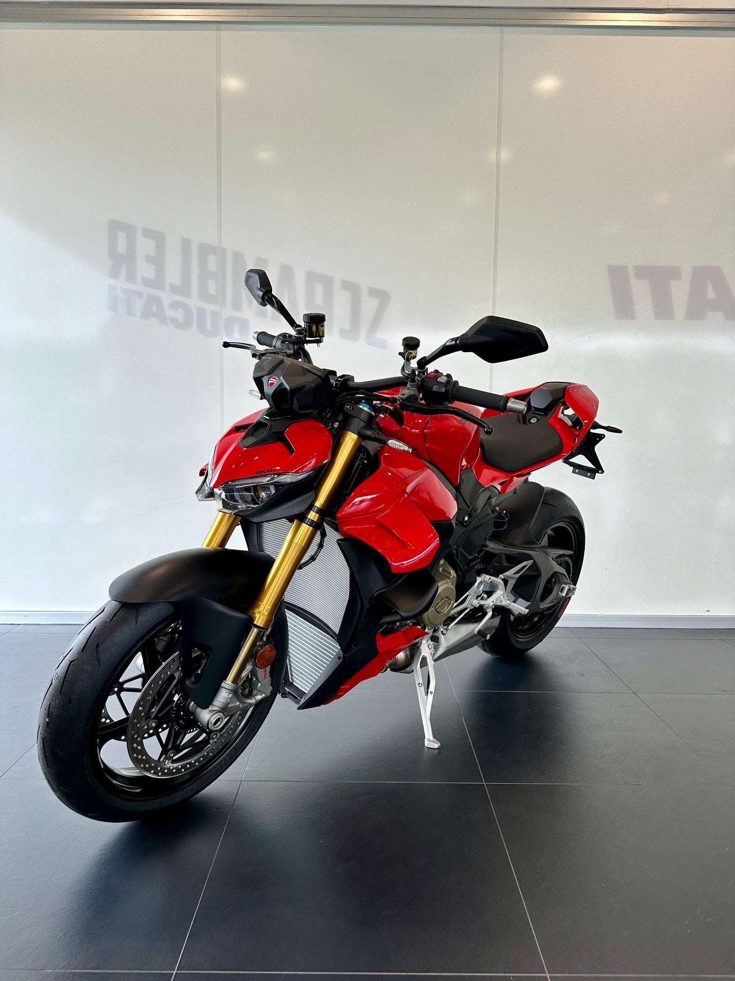 DUCATI STREETFIGHTER V4 S 2025