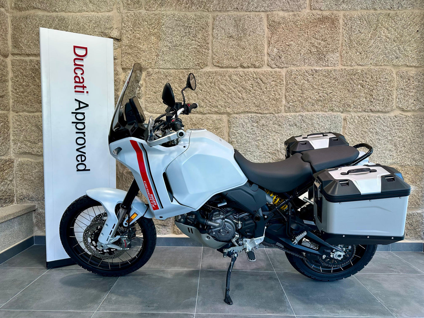 DUCATI DESERT X 2023