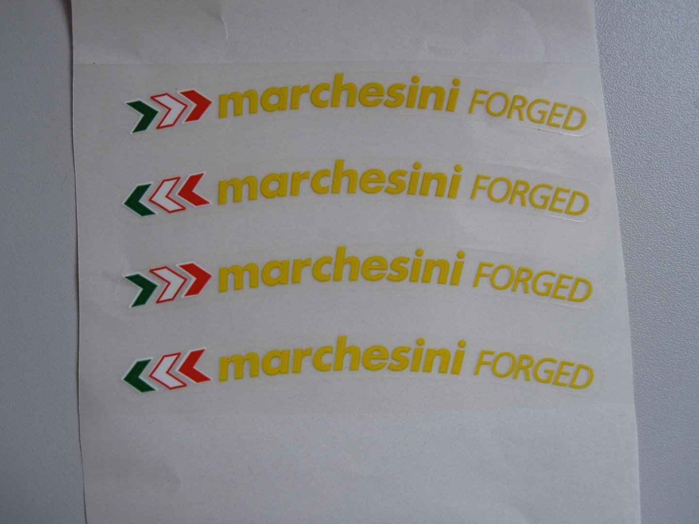 Adhesivo Marchesini