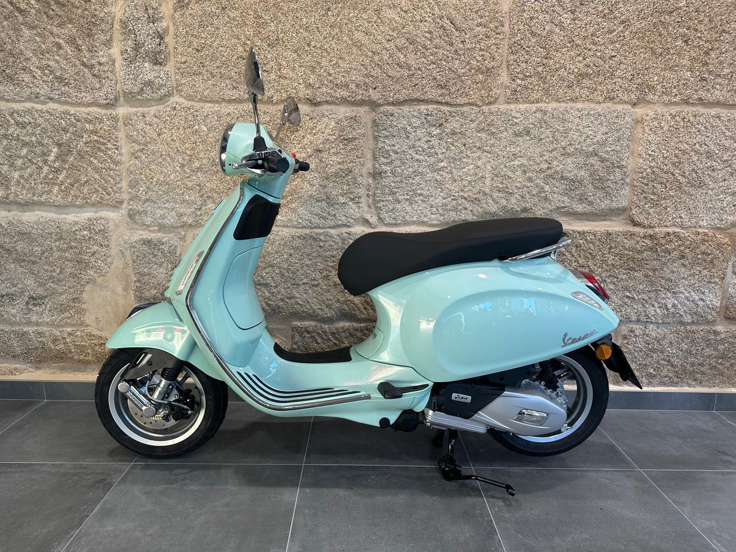 VESPA PRIMAVERA 125