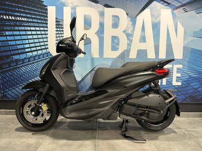 Piaggio Beverly 300 Deep Black