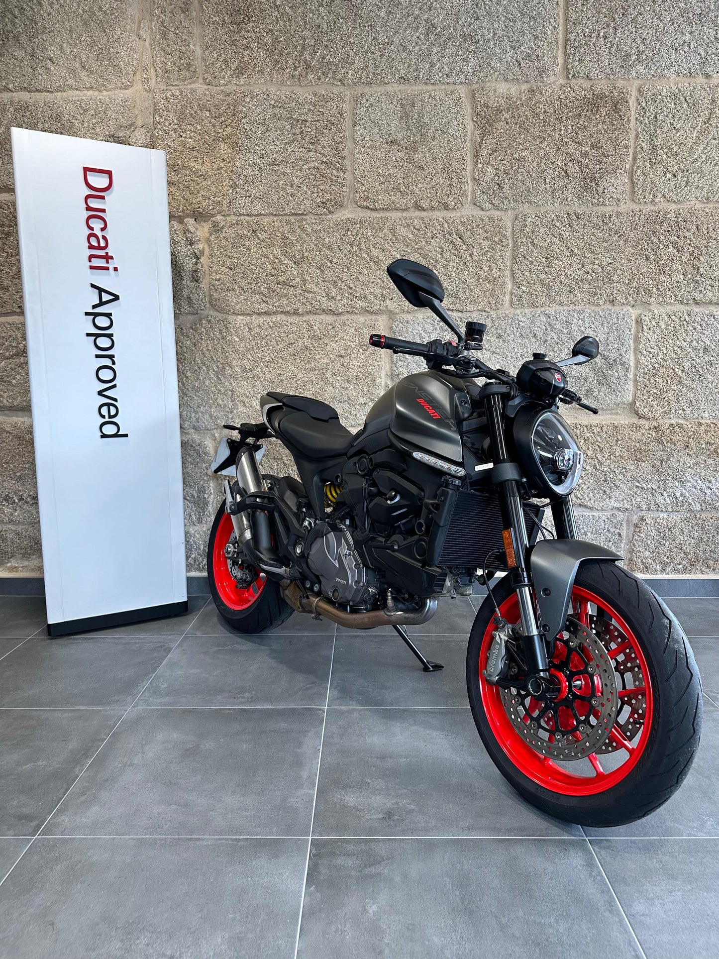 DUCATI MONSTER 937 A2