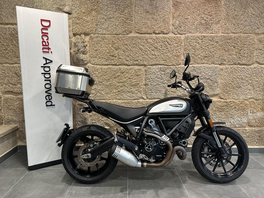 DUCATI SCRAMBLER 800 ICON DARK